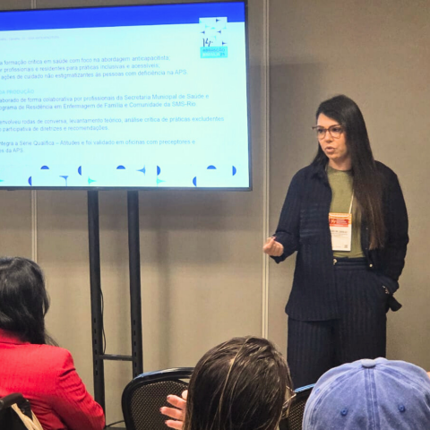 Jacqueline durante sua apresentação no Congresso