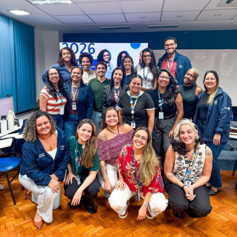 Preceptores posando para foto junto da coordenação