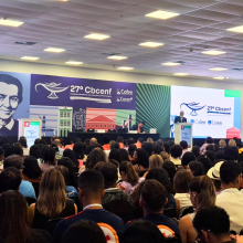 Mesa de abertura do evento