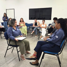 Tutoras do PREFC durante dramatização na oficina